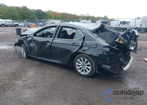 2018 Toyota Camry Le from USA, damaged, VIN 4T1B11HK7JU077102